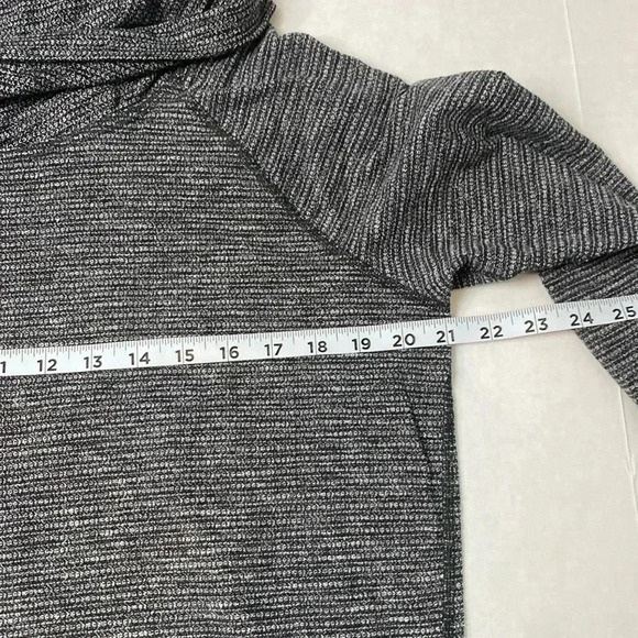 Lululemon Healthy Heart Pullover Women’s - Picture 6 of 10